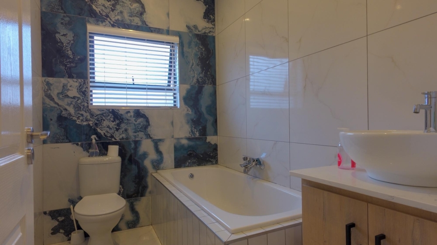 4 Bedroom Property for Sale in Waterkloof East North West